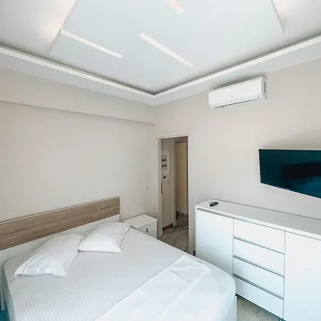 Agora Luxury Apartment 8 Loutraki  Exterior photo