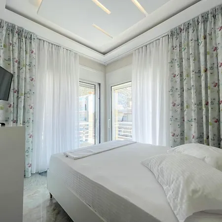 Agora Luxury Apartment 8 Loutraki  Exterior photo